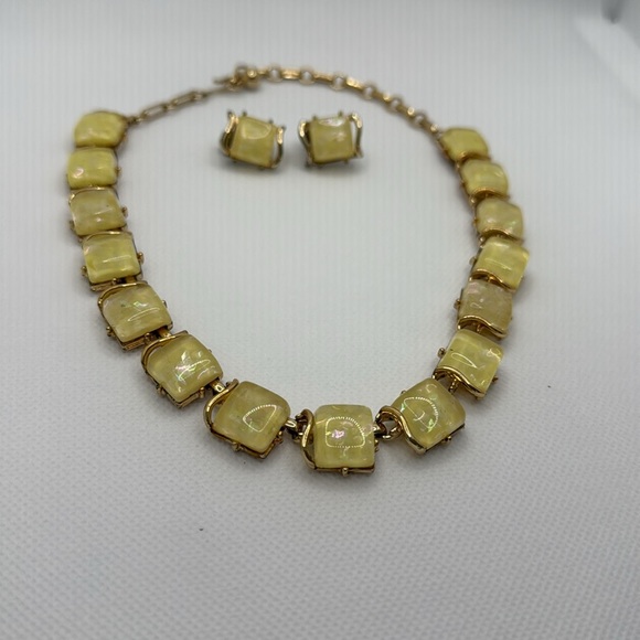 Vintage Coro Midcentury Lucite & Aurora Borealis Yellow Necklace & Earrings Set - Picture 2 of 8